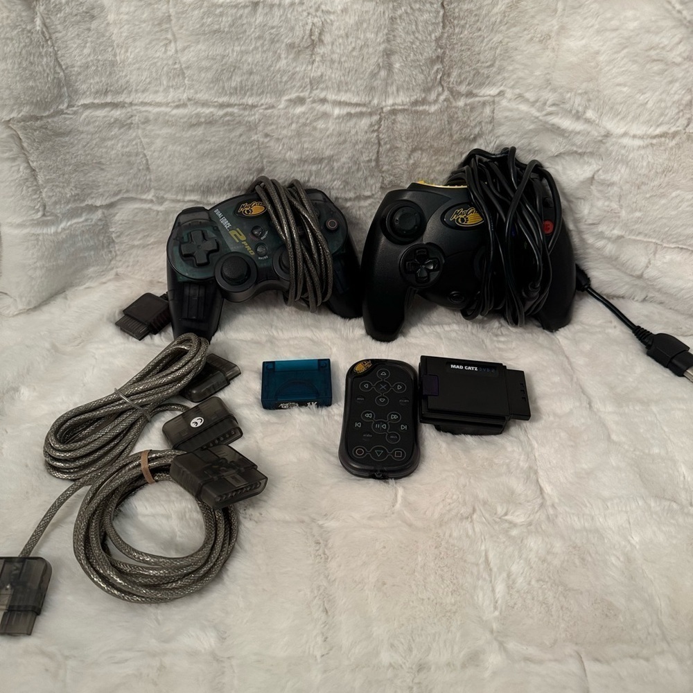 Mad Catz Original Xbox Wired
Mad Catz Dual Force 2
Controller Mad Catz Remote